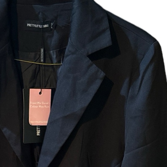 Pretty Little Thing Black Woven Cinched Curve Hem Blazer - Picture 7 of 16